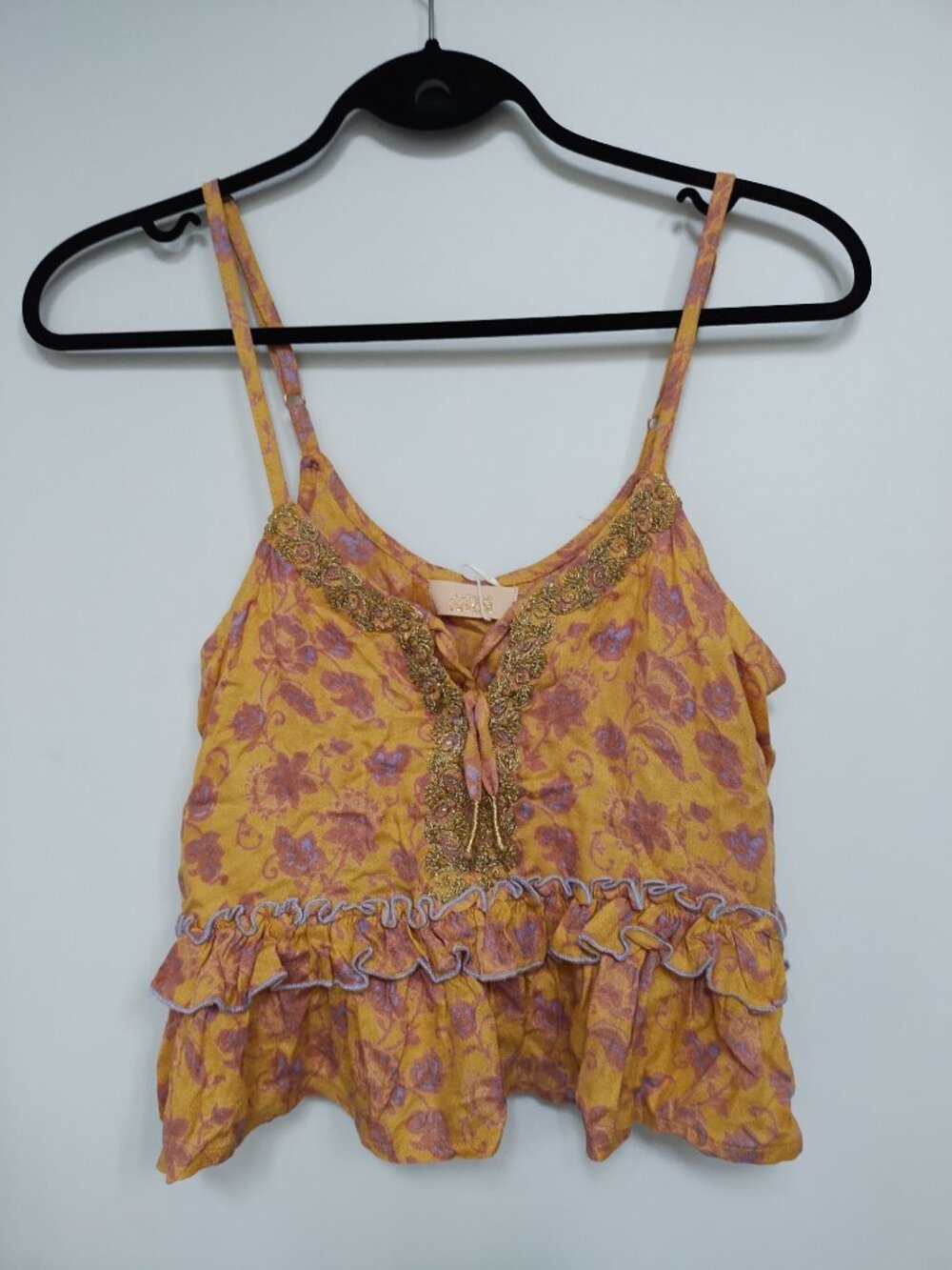 Nekane brand new crop tank with handcrafted embroidery